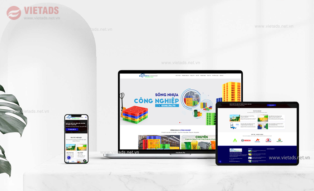 Mẫu thiết kế website cung cấp sóng nhựa công nghiệp, pallet, thùng nhựa đẹp tương thích với các thiết bị di động
